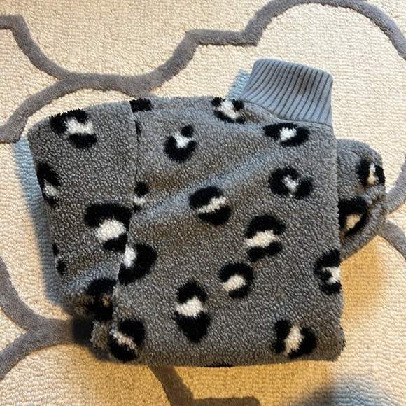 LOFT animal print fleece/sweater - Picture 4 of 5
